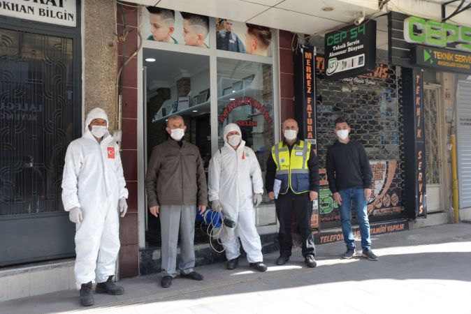 Hendek'te Berber Ve Kuaförler Dezenfekte Edildi 