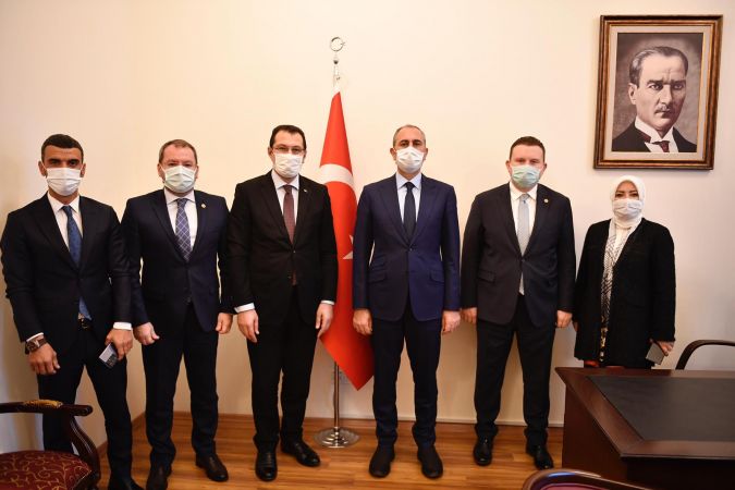 Yavuz ''SİYASETİ AMAÇ DEĞİL ARAÇ GÖRÜYORUZ''