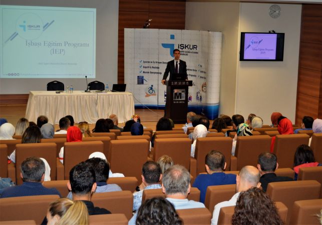  İŞKUR’ UN AKTİF İŞGÜCÜ PROGRAMLARINI İÇEREN MEVZUAT BİLGİLENDİRME TOPLANTISI SAKARYA’DA YAPILDI.