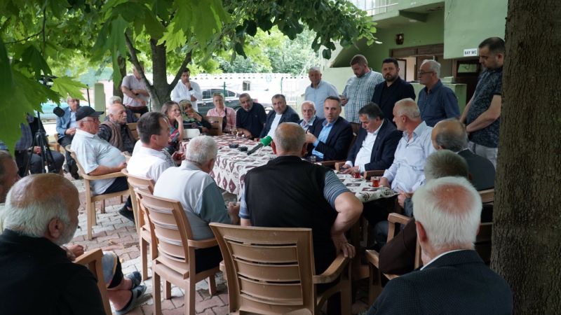 Tever, Kışlaçay’da Mahallenin Doğalgaz Ve Diğer Sorunlarını Dinledi..