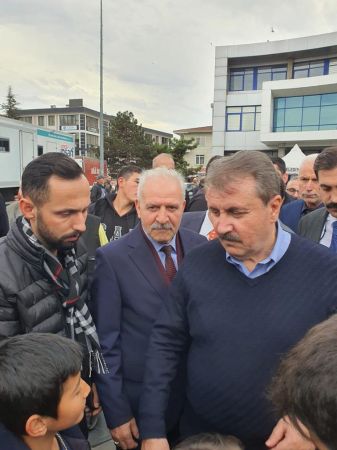 BBP İl Başkanı Bayar, Gölyaka İlçesinde depremzedeleri ziyaret etti