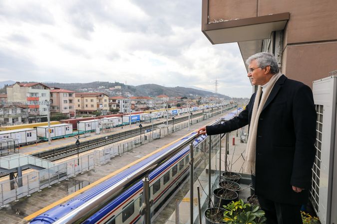 Sakarya Kardeşlik Kenti için ilk konteynerler İskenderun’a yola çıktı