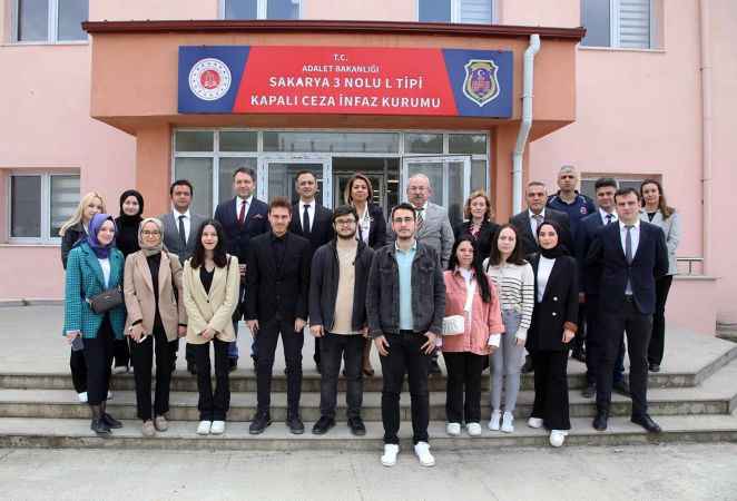 Sakarya Barosu stajyer avukatlarından cezaevi ziyaretleri