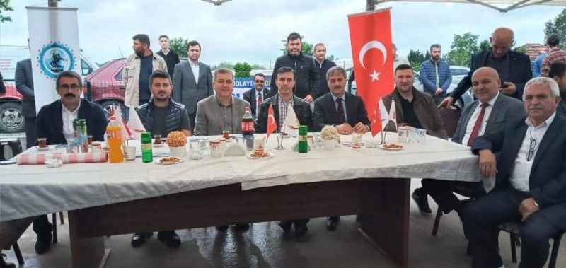 Sakarya Samsunlular Derneği’nde Başkan Adnan Pala güven tazeledi