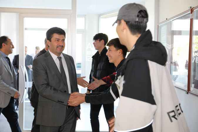 Uygulamalı Bilimler Fakültesi Dekanı Prof. Dr. Esen oldu