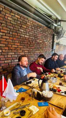 Sakarya Samsunlular Derneği Yönetimi kahvaltıda buluştu