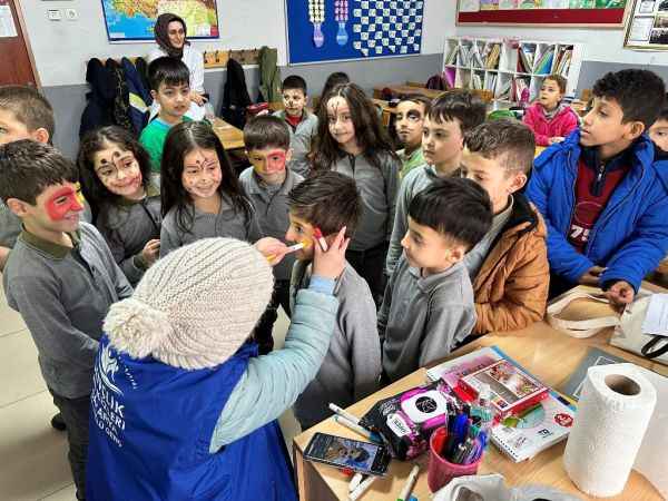 ERENLER GENÇLİK MERKEZİNDEN GÖNÜLLÜLÜK HAREKETİ