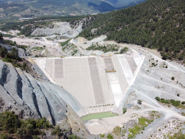 SAKARYA GEYVE DOĞANTEPE BARAJI’NDA ÇALIŞMALAR ARALIKSIZ DEVAM EDİYOR