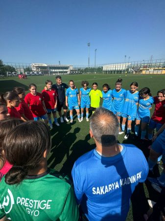 U17 Türkiye Şampiyonası Sakarya Kadın Fk 4-3 Bandırmagücü Tur Penaltılarla Geldi