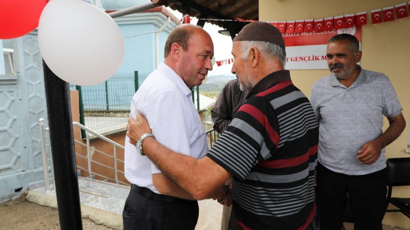 Ferizli Belediyesi’nden Abdurrezzak Mahallesinde Aşure İkramı