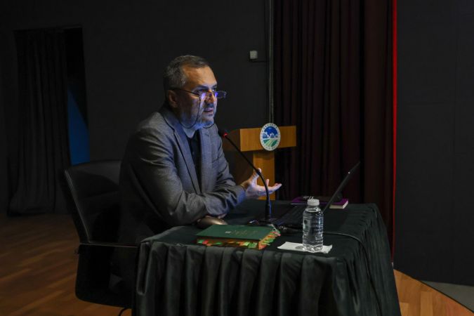 Prof. Dr. Sezai Küçük Hz. Mevlana’yı ve insanı konuştu: “Her insan dünyanın merkezidir”