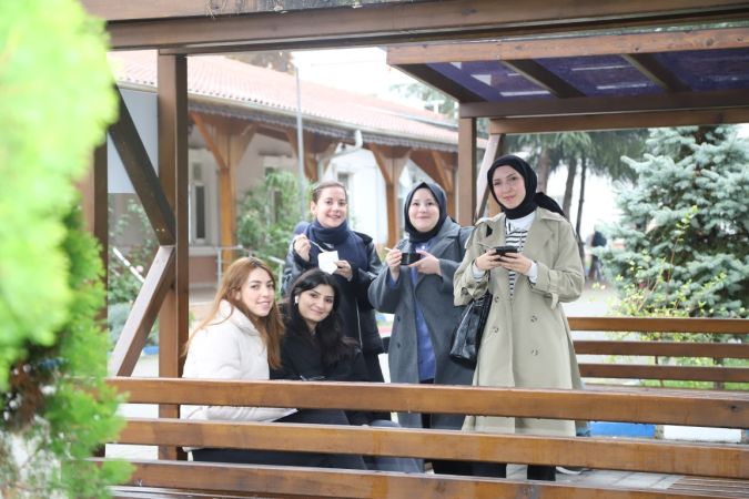 HENDEK BELEDİYESİ'NDEN VİZE HAFTASINDA ÖĞRENCİLERE SICAK DESTEK