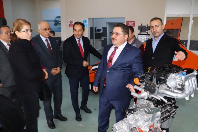 Azerbaycan Büyükelçiliği Eğitim Müsteşarından Bir Dizi Ziyaret
