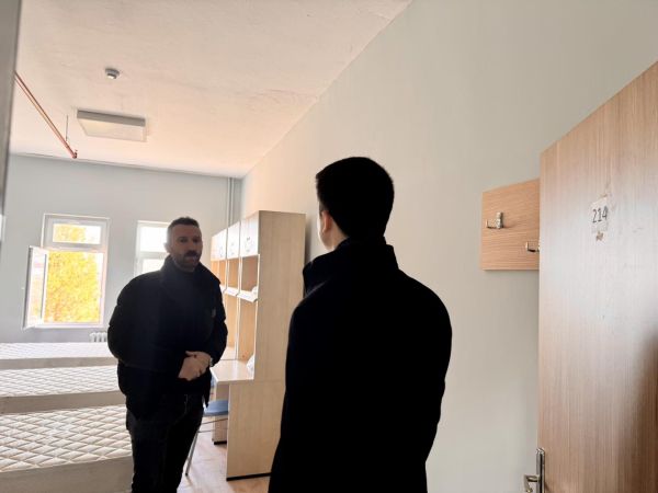 Güçlendirme yapılan KYK Kız öğrenci yurdunda inceleme 