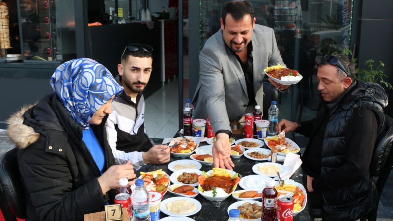 Sakarya’da Hatay Lezzetlerine övgü; Katlı Pazaryeri Derneği ve Arzum Lavaş işletmecilerinden ziyaret