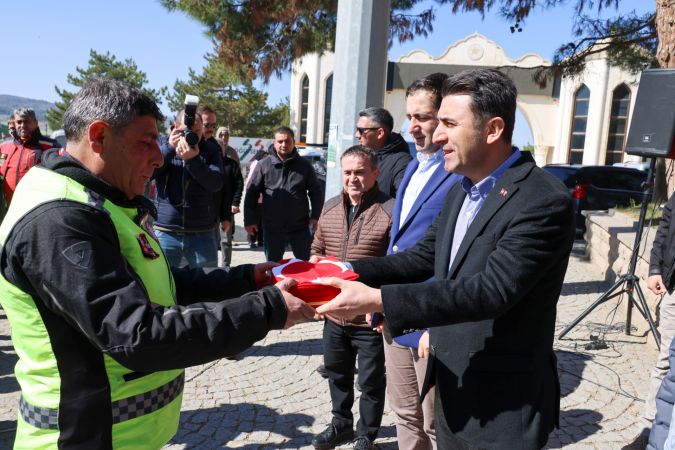 Kuruluştan Kurtuluşa: Şanlı Bayrağımız ve Ecdat Toprağımız Çanakkale Yolunda