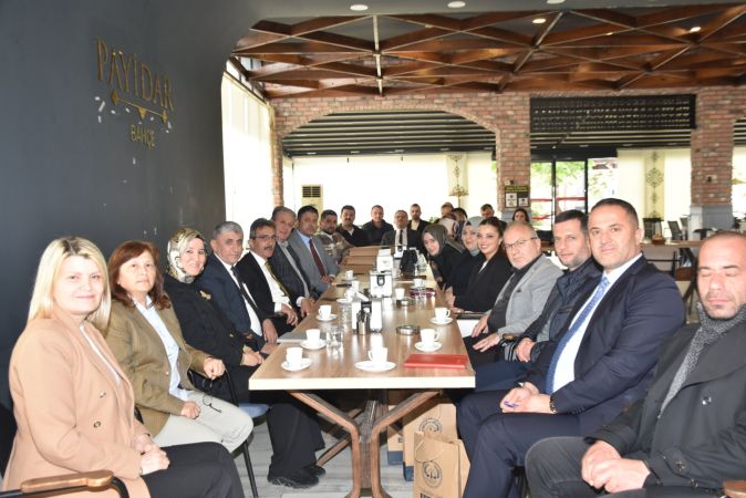 BAŞKAN ŞENOL DİNÇ KÜLTÜR VE SOSYAL İŞLER MÜDÜRLERİNİ MİSAFİR ETTİ