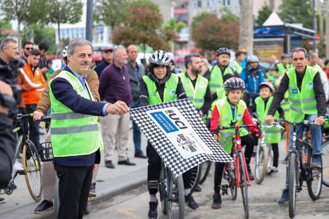 Pedallar daha güvenli bir trafik için dönecek Çekilişle bisiklet hediye edilecek