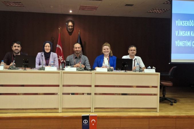 SUBÜ insan kaynakları yönetimi çalıştayındaydı