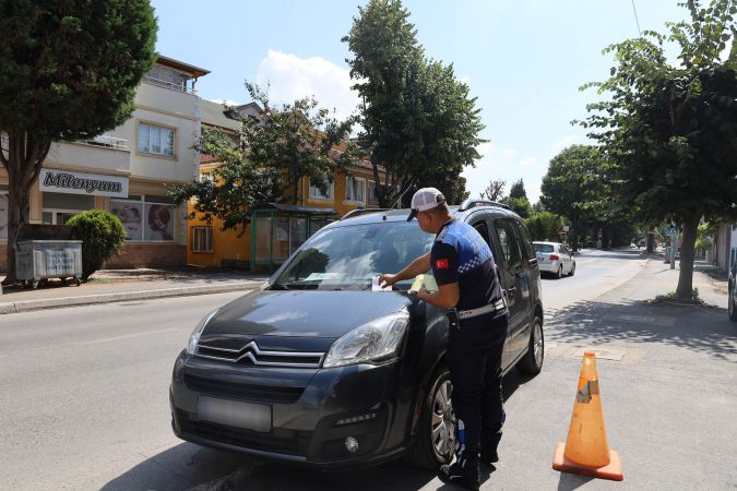 Büyükşehir zabıtası tek tek uyardı “Yaya geçişleri yayalarındır…”