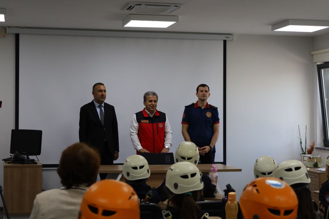 Büyükşehir itfaiyesinden miniklere afet bilinci