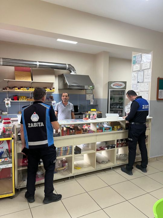 Ferizli Belediyesi Zabıta Ekipleri Okul Kantinlerini Denetledi