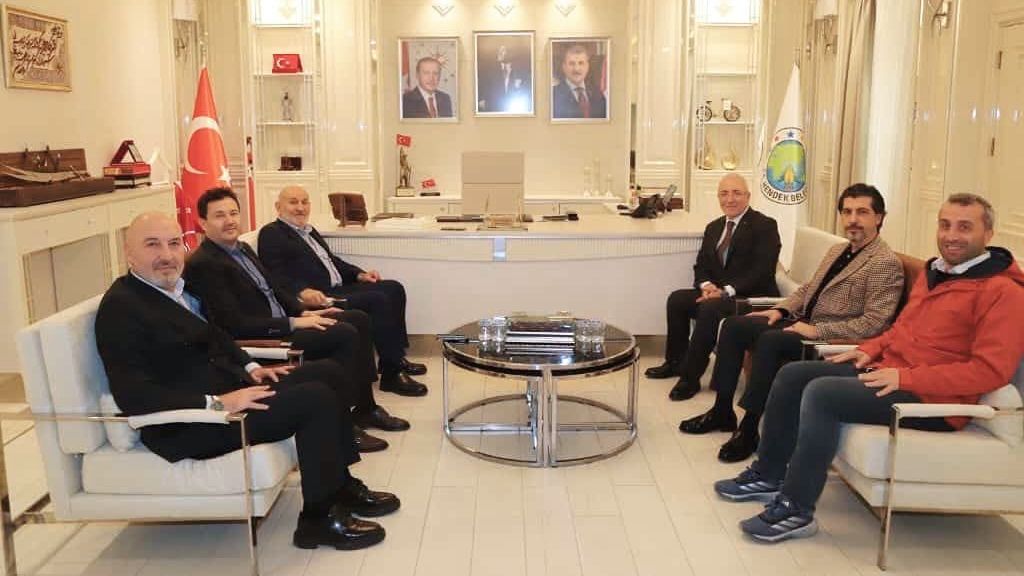MÜSİAD heyetinden Hendek Belediye Başkanı İrfan Püsküllü’ye ziyaret