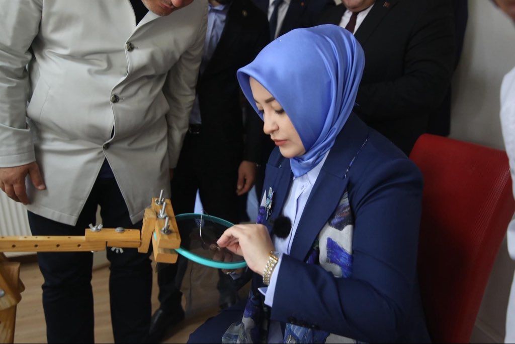 TBMM KEFEK BAŞKANI ERDOĞAN SAKARYA’DA KURSİYERLERLE BİR ARAYA GELDİ