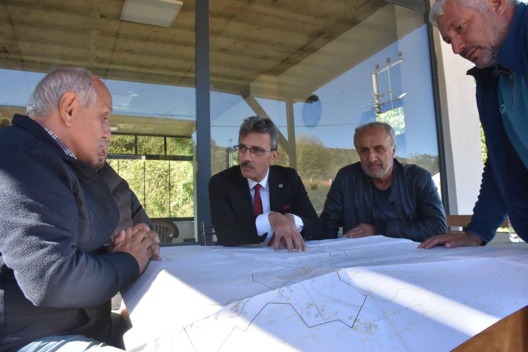 BAŞKAN ŞENOL DİNÇ, DEĞİRMENDERE’DE DOĞALGAZ ÇALIŞMALARINI İNCELEDİ