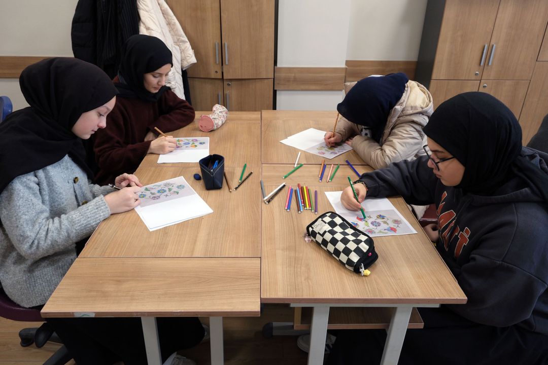 SAMEK atölyelerinde minikler seramikle, gençler tezhiple tanıştı