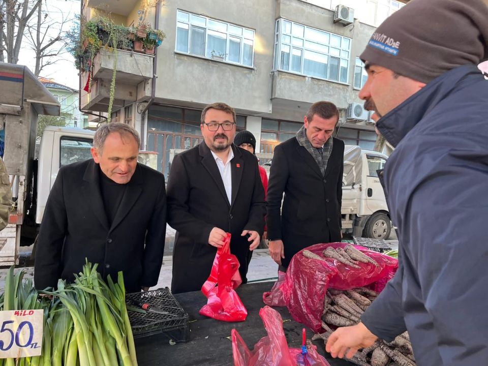 Ecevit Keleş: “Pazar Esnafımızın Sorunlarını Yerinde Dinliyoruz”