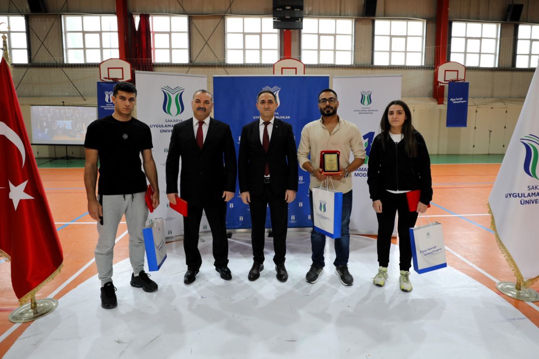 Üniversiteler arası turnuva başarıları ödüllendirildi