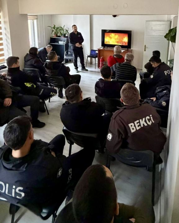 Pazaryeri Emniyetine Hayati Eğitim: Afetlere Karşı Tam Donanım