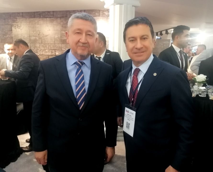 Tarihçi Rıdvan Şükür,  EMİTT Turizm fuarında Ahmet Aras’ın misafiri oldu