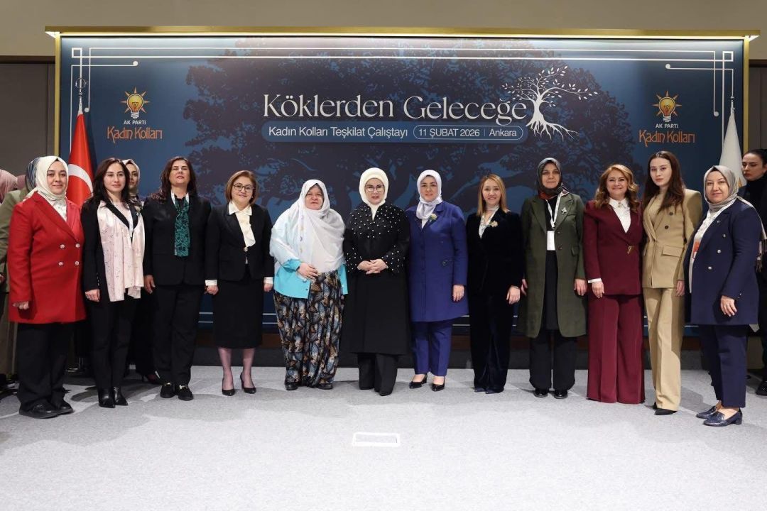 ZEKİYE TEKİN, EMİNE ERDOĞAN İLE GÖRÜŞTÜ 