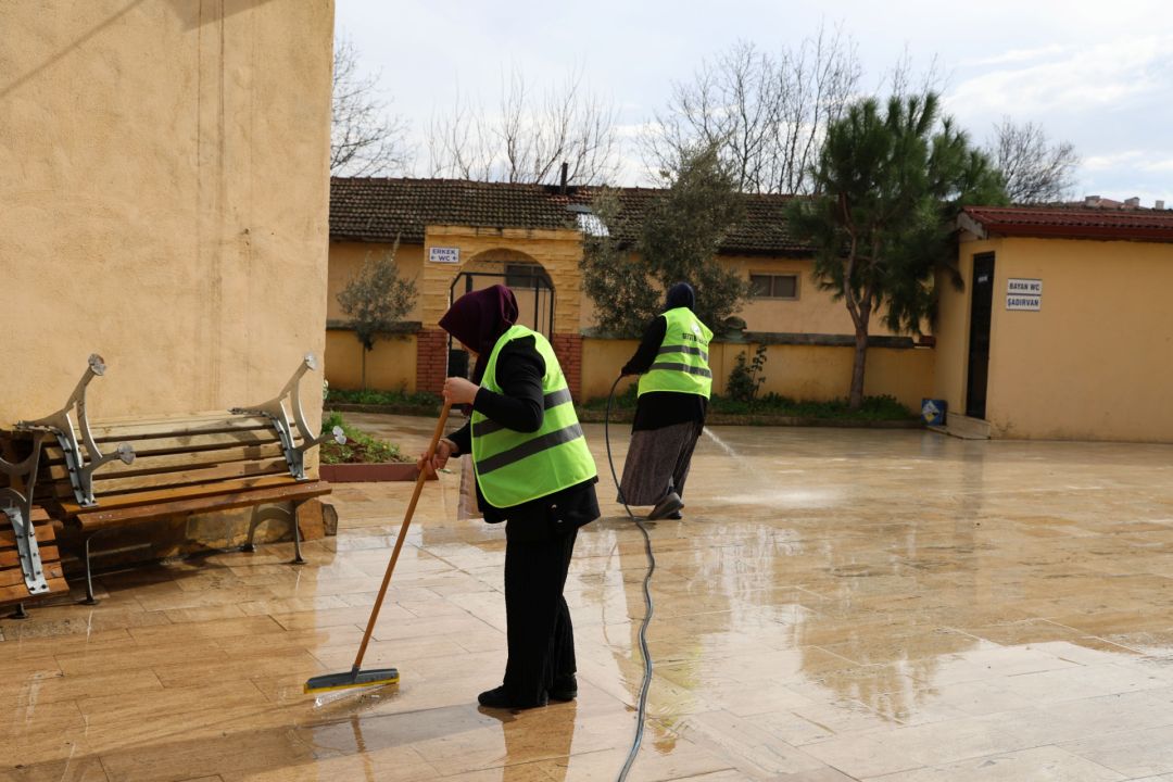 GEYVE BELEDİYESİ CAMİLERDE İKİNCİ TUR TEMİZLİK ÇALIŞMALARINA BAŞLADI