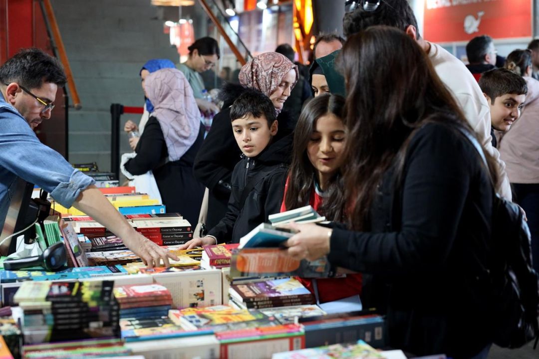 Sakarya Çocuk Edebiyat Fuarı tarihe geçti 100 bini aşkın misafir