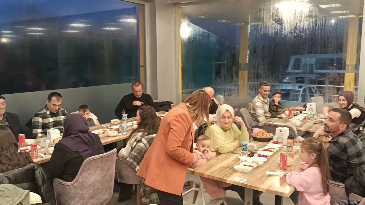 Pazaryeri Belediyesi Büyük Aile Sofrasında Buluştu