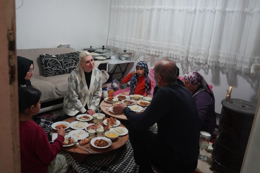 Melek Mızrak Subaşı Demircan Ailesinin Sofrasında Gönülleri Isıttı