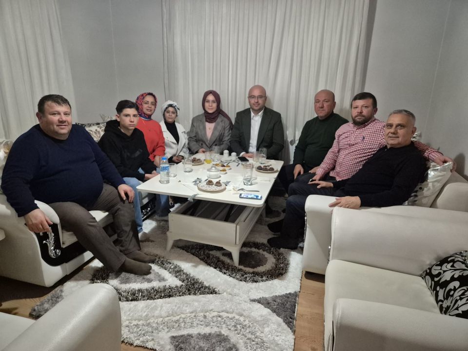 MHP İL BAŞKANI OĞUZ ALKAŞ’TAN ÜLKÜCÜ ŞEHİT ADEM TAMAY’IN AİLESİNE ZİYARET 