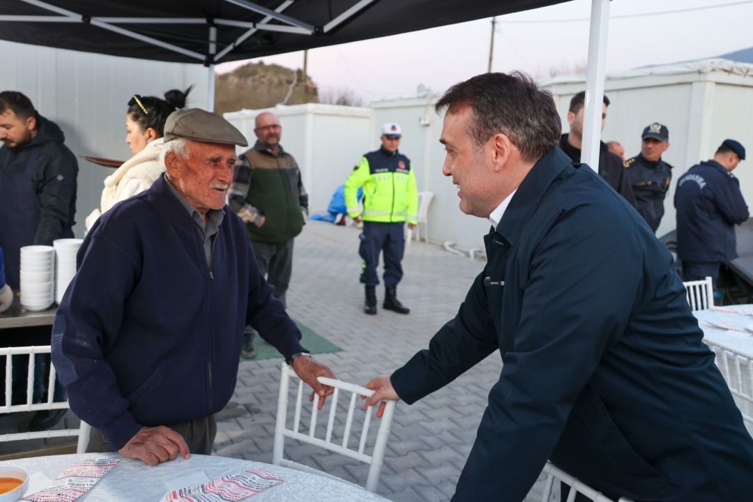 VALİ SÖZER’DEN YANGINZEDELERE ANLAMLI DESTEK: “DEVLETİMİZ TÜM İMKANLARIYLA YANINIZDA”