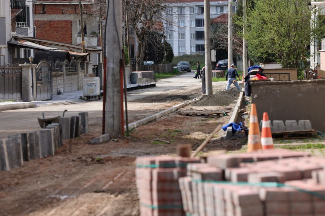 HENDEK’TE SAHA ÇALIŞMALARI HIZ KESMEDEN DEVAM EDİYOR