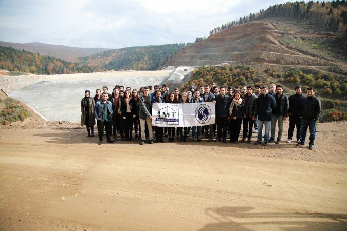 Geleceğin mühendisleri Akçay’ı gezdi