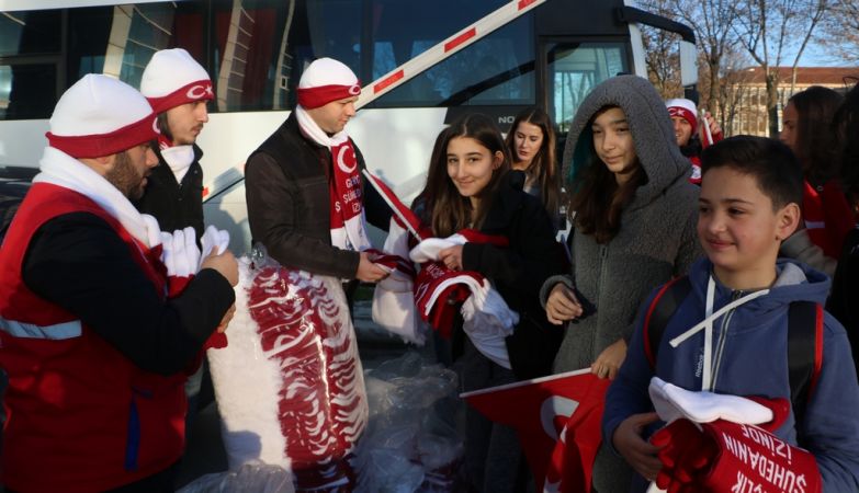 Şehitler İçin Yürüdüler