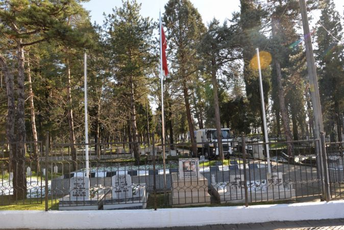 Mezarlığa bakım
