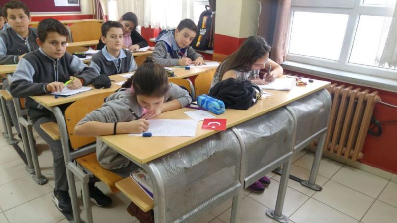 Cumhuriyet Ortaokulu Öğrencileri Afrin’deki Mehmetçiğimize Moral Mektubu Yolladı