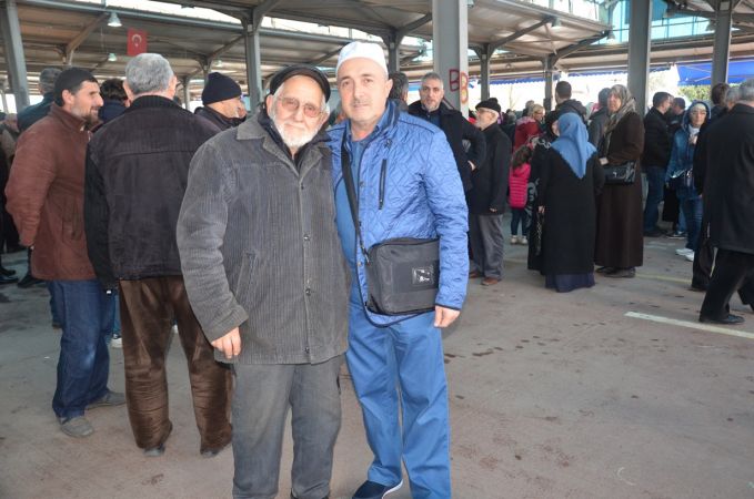 Umre kafileyi dualarla uğurlandı