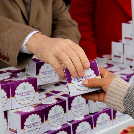 Başkan Gürkan’dan kandil simidi ikramı