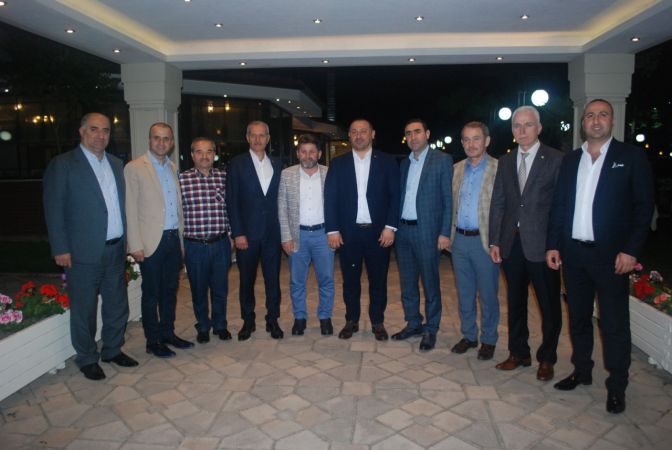 Müteahhitler İftarda Buluştu