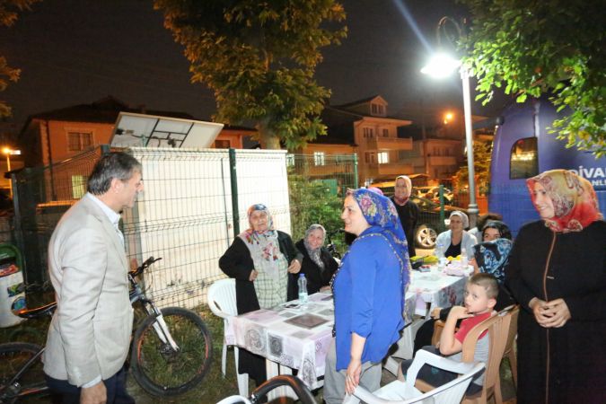 Seçime Saatler Kala Miting Gibi Program